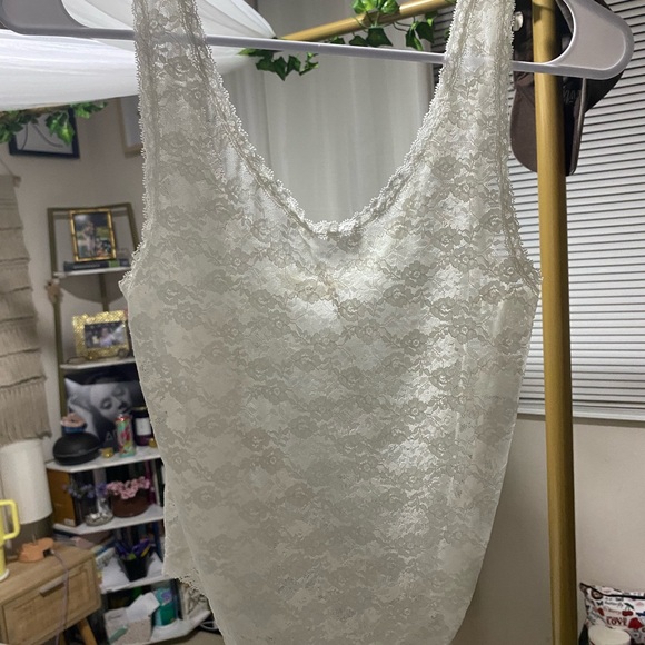 Lace Sleeveless Top - Picture 1 of 7